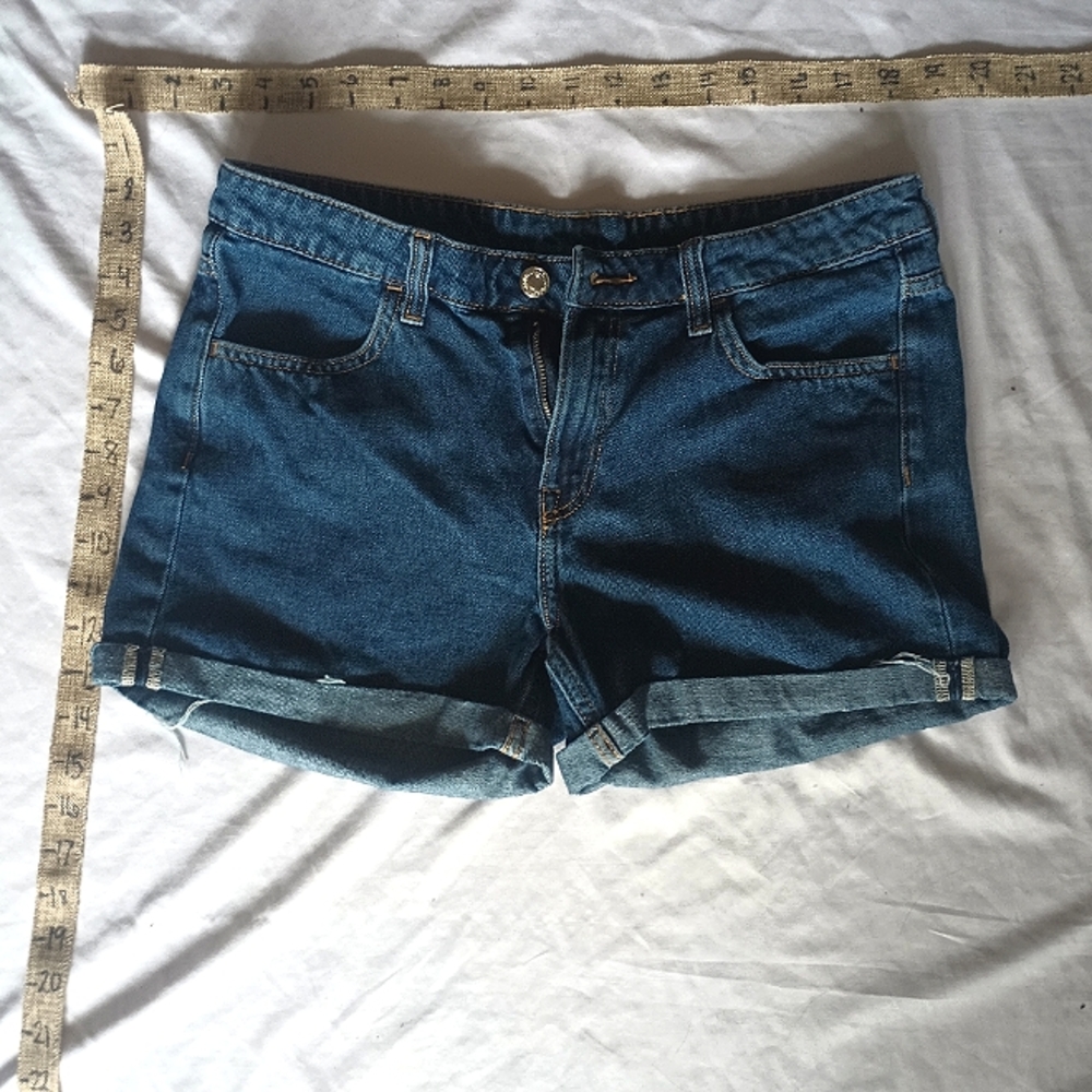 Denim Mid rise Shorts Size 8/28